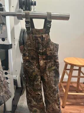 Real tree camp Youth Insulated Bibs - Silent Hide